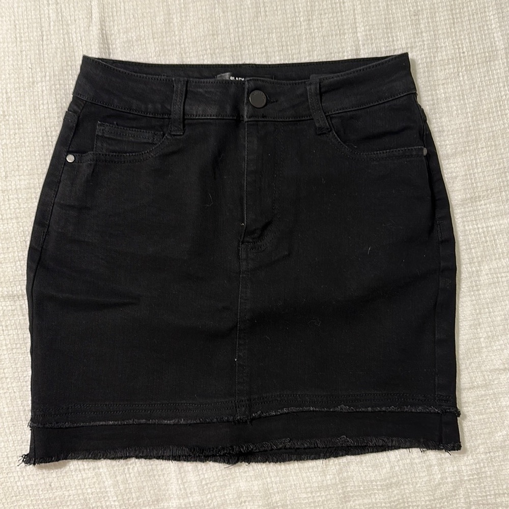 Black label denim skirt